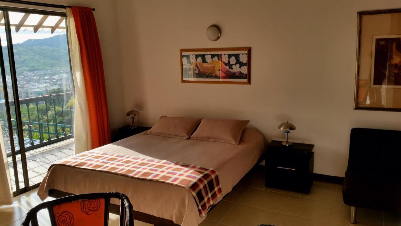 Hotel Faroazul Rnt12633 Санта-Роса-де-Кабаль Экстерьер фото
